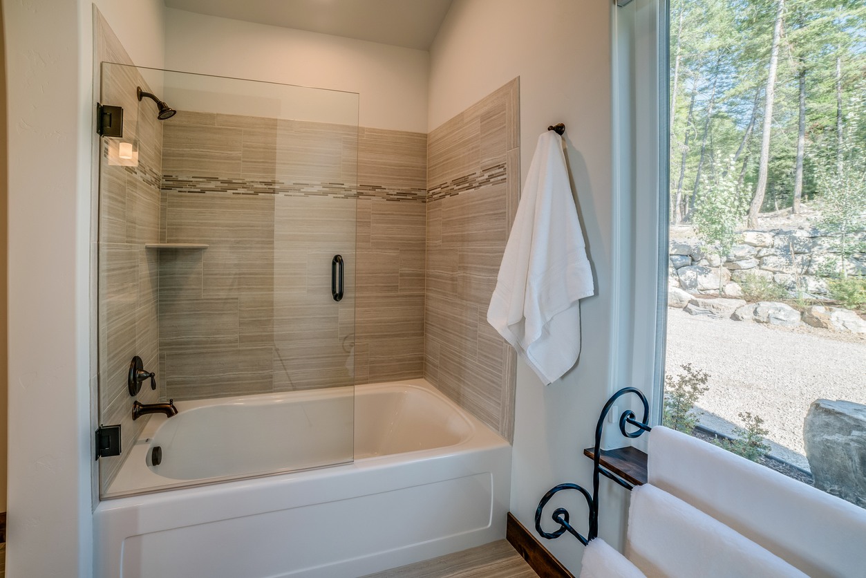 Shower & Tub Installation in Garrison